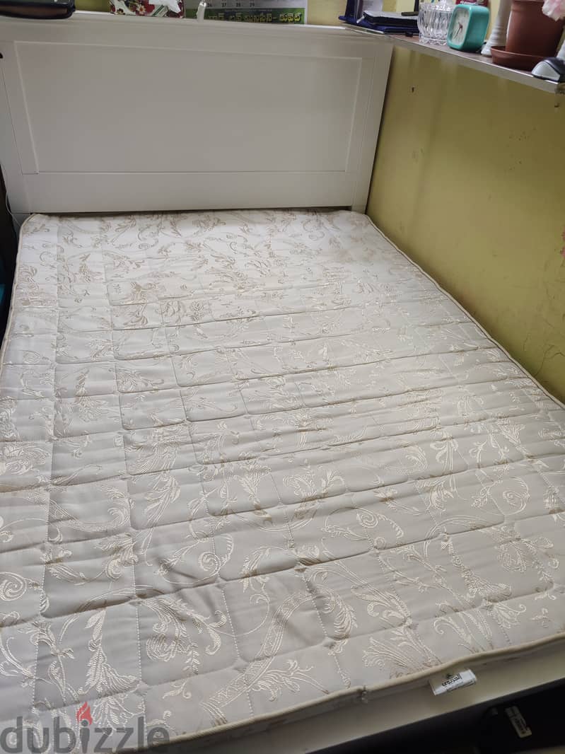 King size cotwith mattress for sale 3