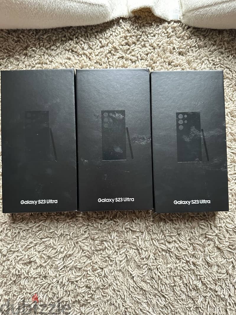 New Samsung Galaxy S23 Ultra SM-S918U - 512GB - Phantom Black 0