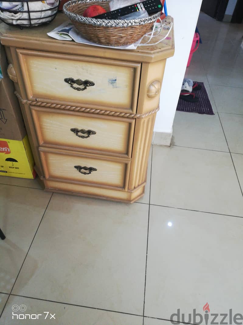 Side table with 3 draw 1