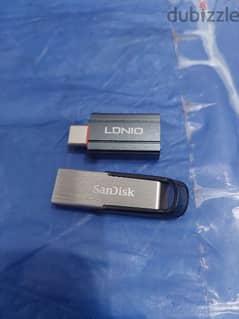 SanDisk USB drive
