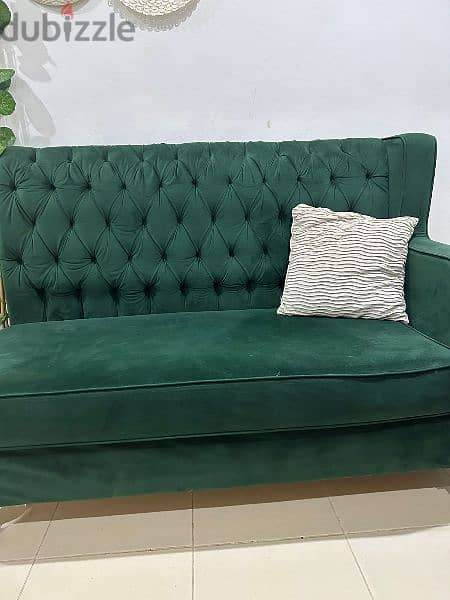 very nice color sofa 3 people can sit good condition 1