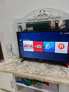 32 inch smart TV good and neat condition