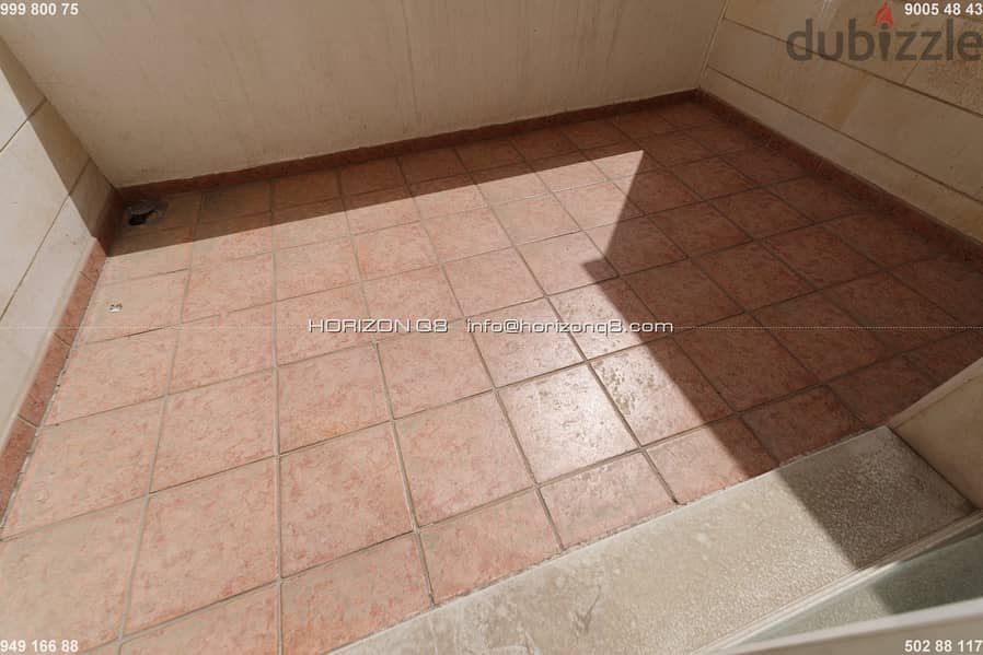 Salwa – big three bedroom apartment w/balcony 2