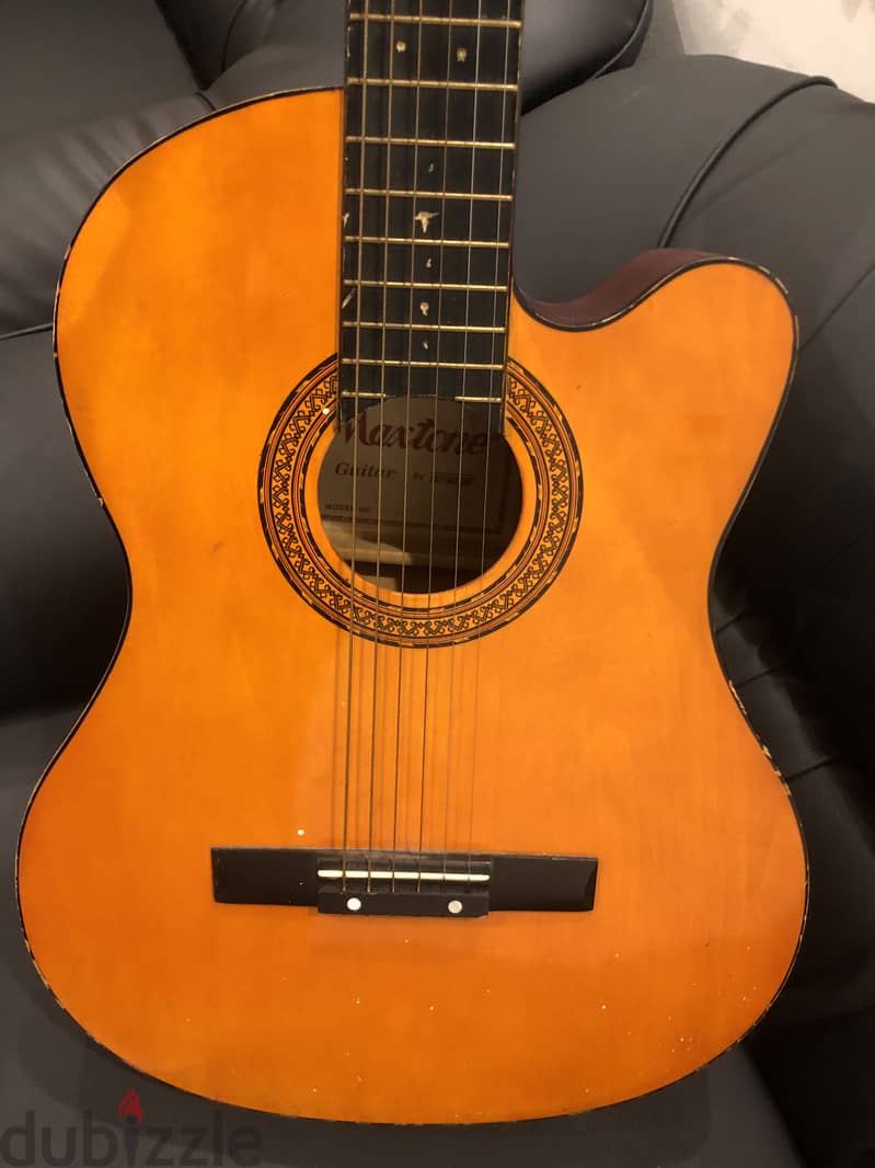 Guitar Fender Yamaha 3