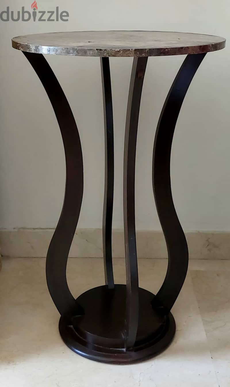 Beautiful wooden stand in excellent condition for sale 0