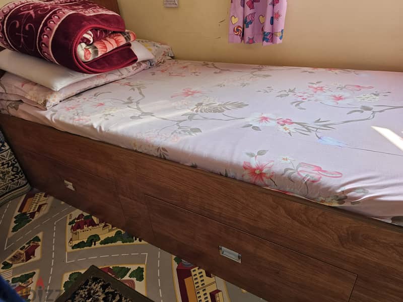 2 Wooden Single Beds with Spacious Drawers and Neat Mattresses 2