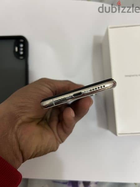 iphone xs 64 GB battery health 83% with box 5