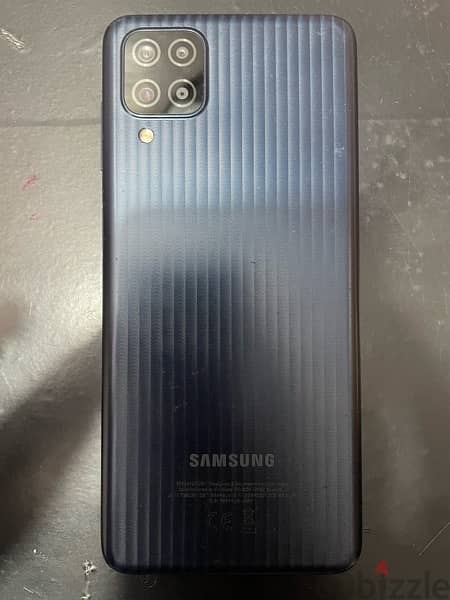 Samsung M12 128GB 4 Gb ram 2