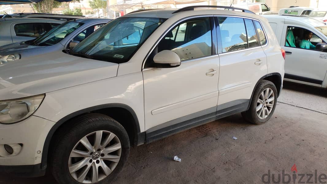 volkswagen tiguan 2011 family used car for urgent sale 10