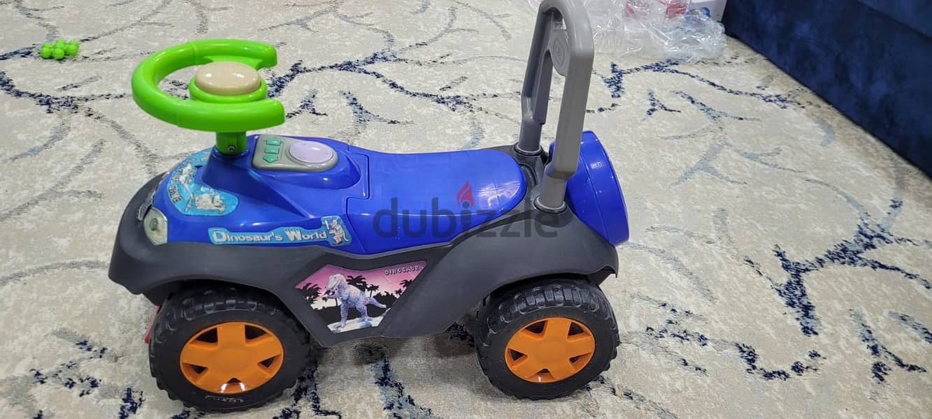 Kids Blue Toy Car With Electric Lights 1