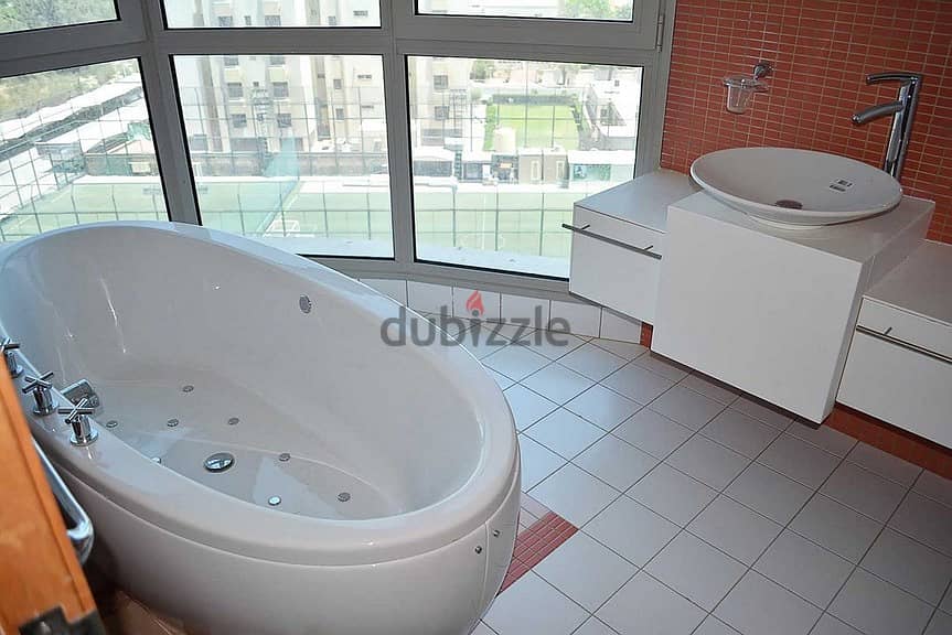 Salmiya - three bedroom sea view apartment w/pool 4