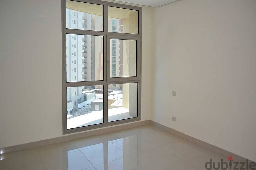 Salmiya - three bedroom sea view apartment w/pool 6