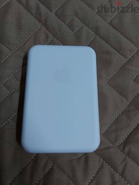 apple magnetic powerbank 3