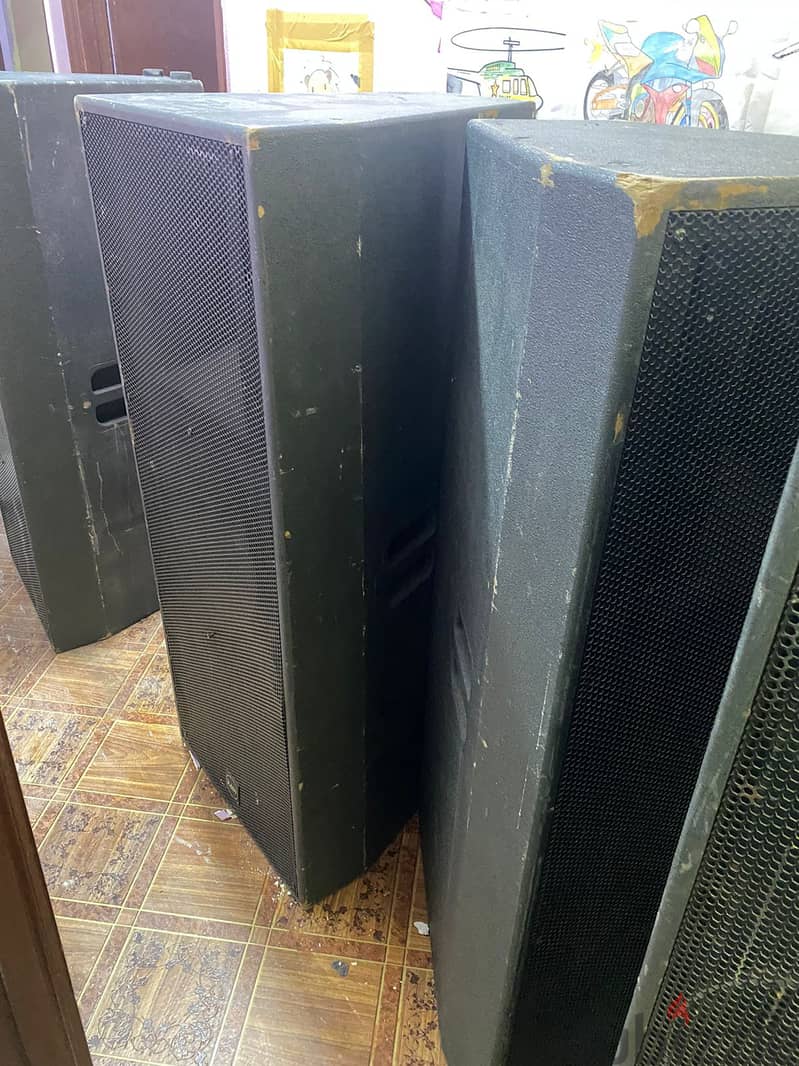 1000 Watts speakers for sale @50 KD 2