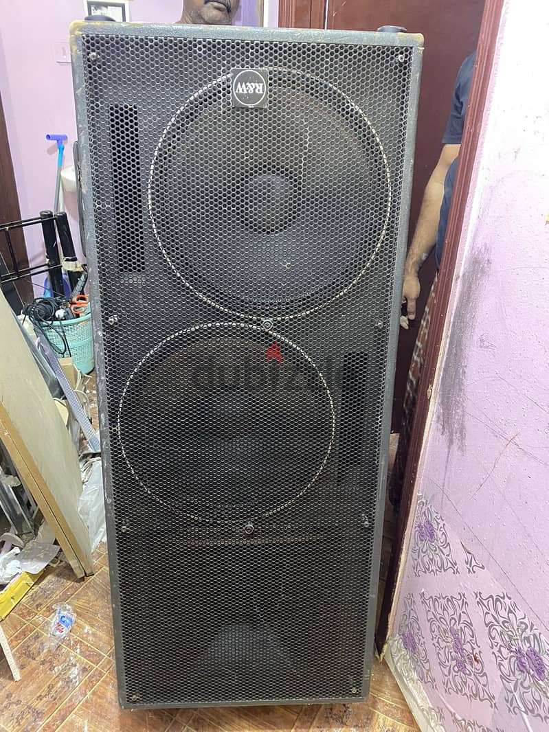 1000 Watts speakers for sale @50 KD 4