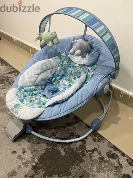 BABY BOUNCER WITH TOY BAR 2