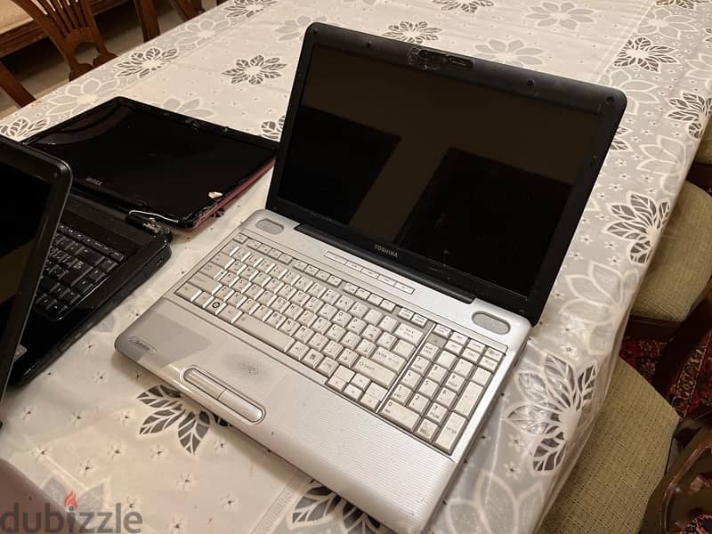 4 laptops. 25 KD. No need too much talking. 8