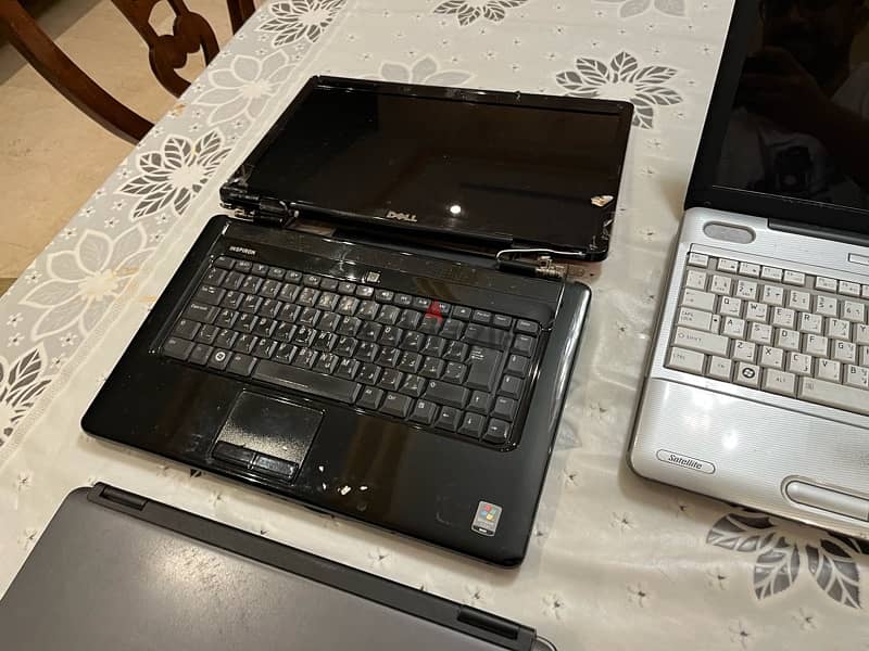 4 laptops. 25 KD. No need too much talking. 11