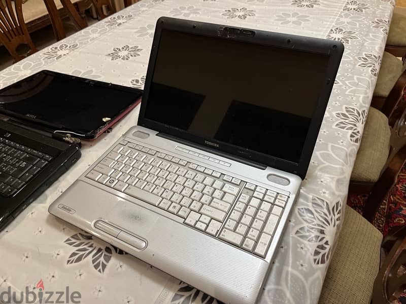 4 laptops. 25 KD. No need too much talking. 12
