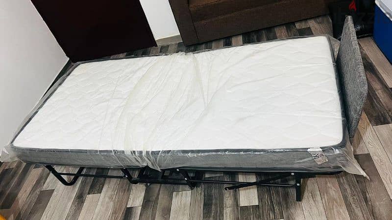 Foldable Bed with Mattress 3