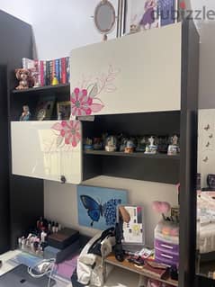 Floral Desk Set with Shelves and Extra Storage 0