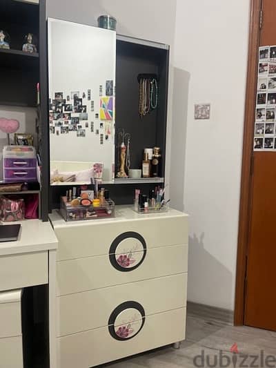 Dresser and Storage with Mirror