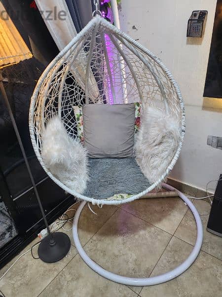 hanging chair 0