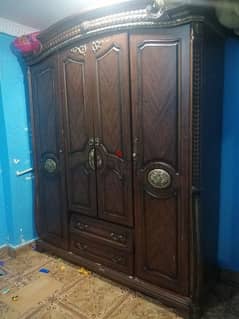 Almari/Wooden Cabinet in cheaper & throw away price Abbasiya