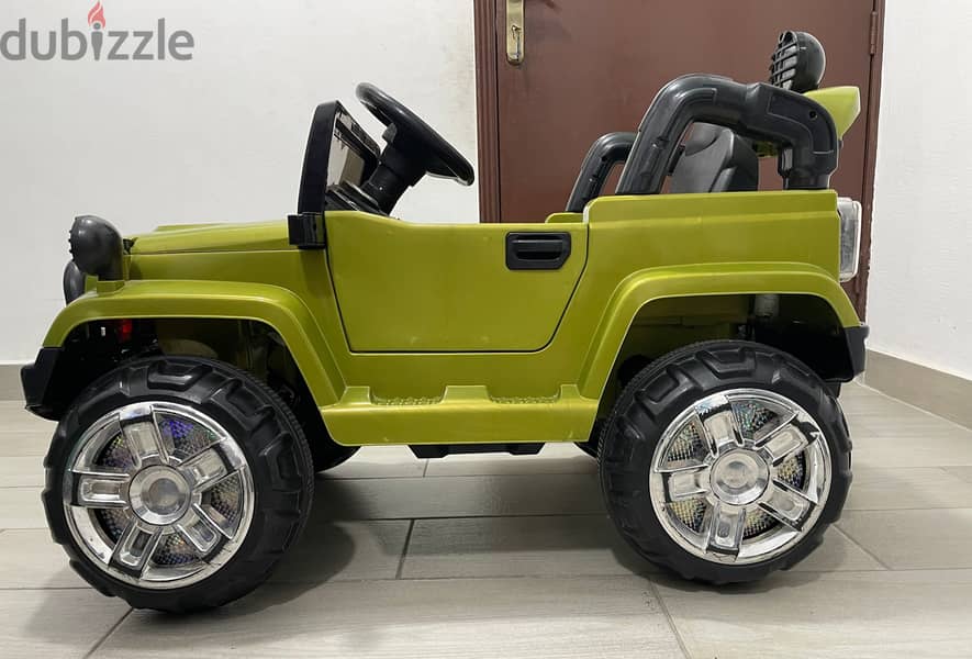 Kids jeep rechargeable (with charger) 2