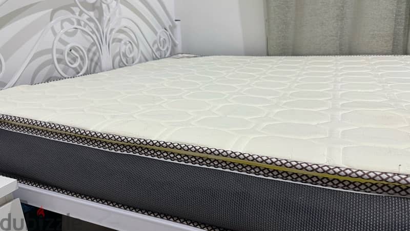 Less than 1 month used GEMS (Medicated) Mattress 160x200 for sale 4