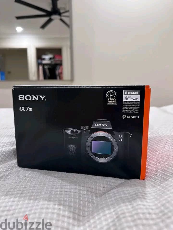 Selling a perfect condition Sony a7iii with a very low shutter count 7