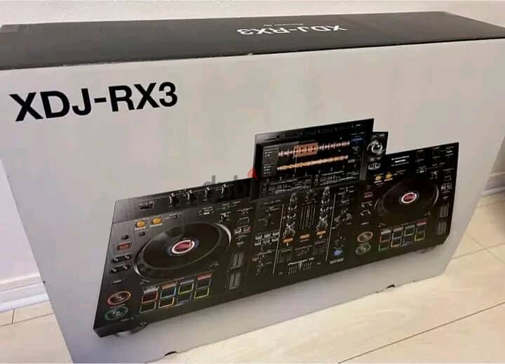 Pioneer DJ XDJ-RX3 All-in-One DJ System  Pioneer DDJ-RZX Mixer/Control 2