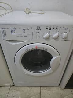 Indesit 5kg fully automatic front load washing machine for sale