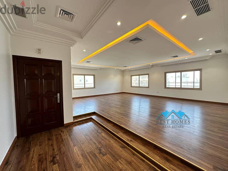 Modern 4 Bedrooms Spacious Apartment in Salwa 0