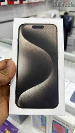 iPhone 15 pro 256gn natural titanium
