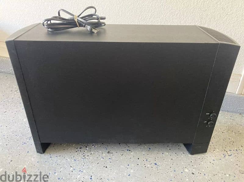 Bose Acoustimas 10 Subwoofer with Original Bose Speaker Cables 1
