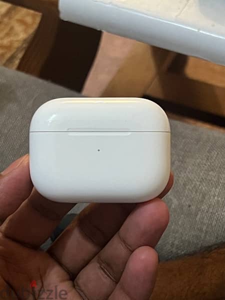 AIRPODS PRO 1ST GENERATION 2