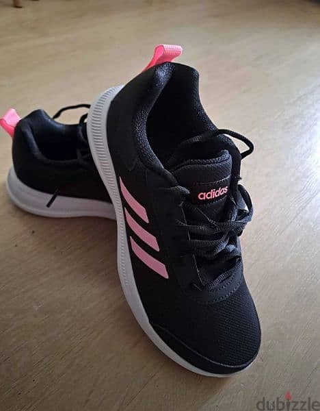 Original new Adidas shoes for sale size 37 1