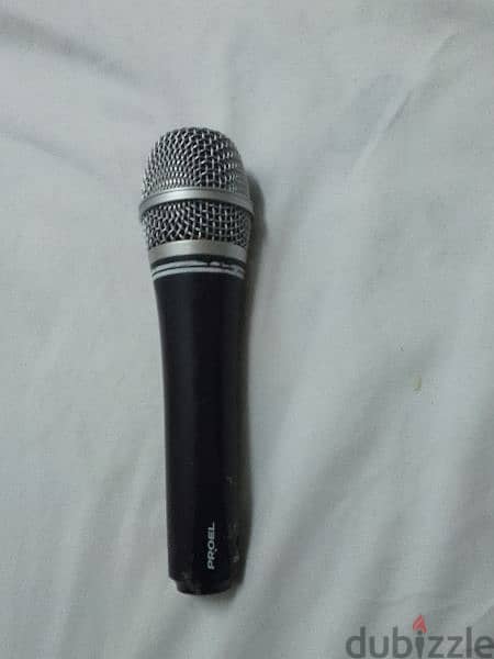 PROEL vocal microphone . 4
