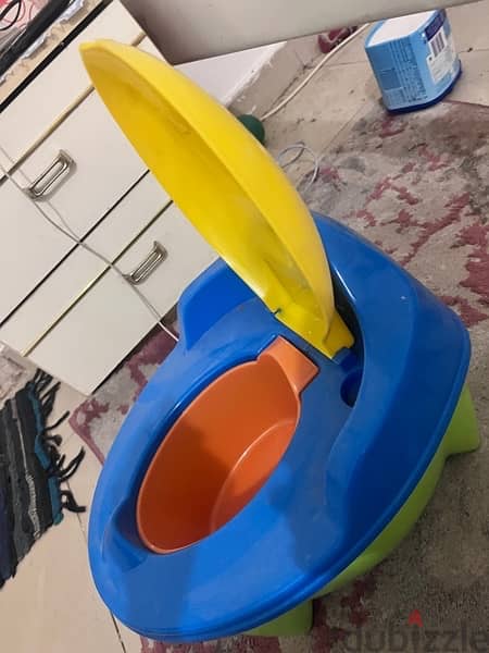 6 -ITEMS- Walker & stroller , Bath tub & Baby scooter,baby potty, stan 5