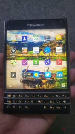 blackberry bassport orginal looks like new phone