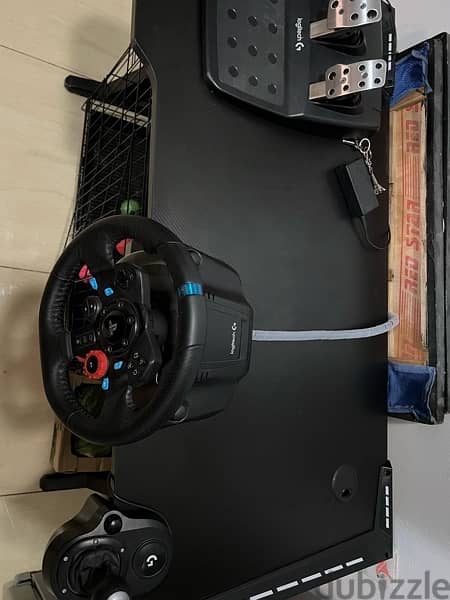 logitech g29 steering wheel + gear + pedals + gaming table + f1 22 3