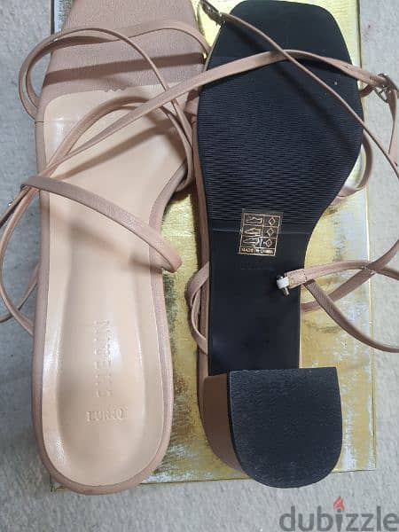 shoes and sandal for sale both 3kd sandal 40 abd shoes 39. 4