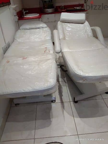 used facial bed for sell 1