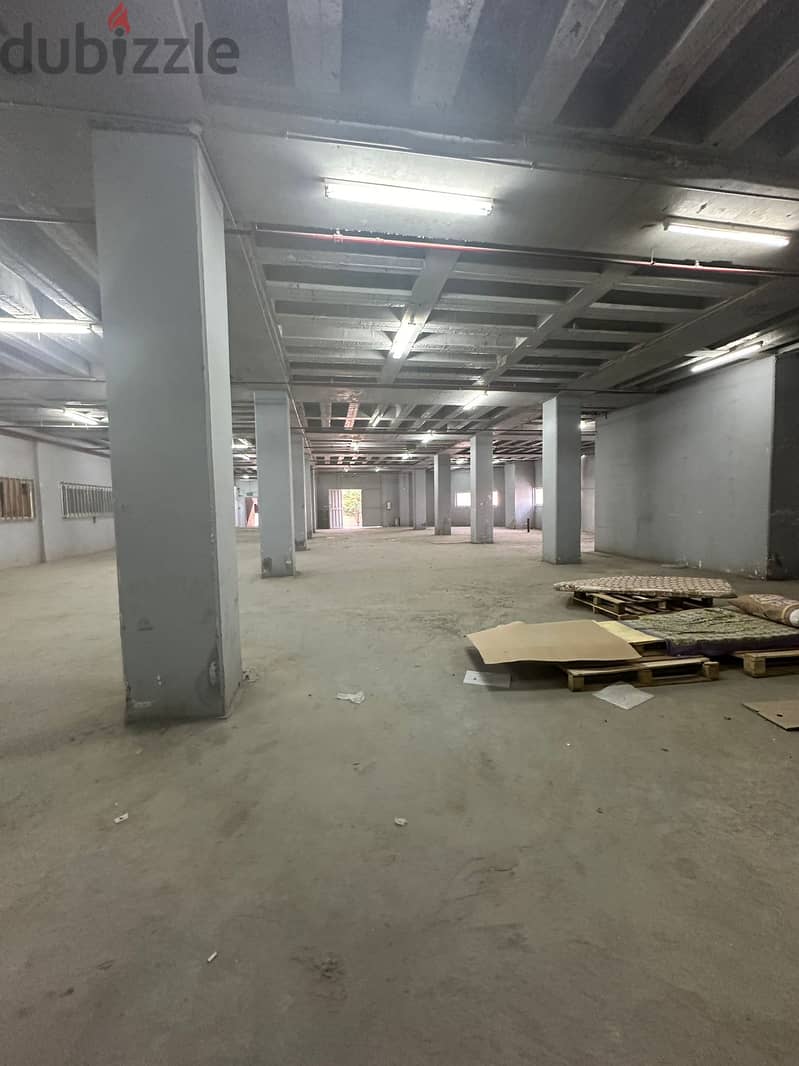 Full building of warehouse with 3 floors for rent in Ardiya 4