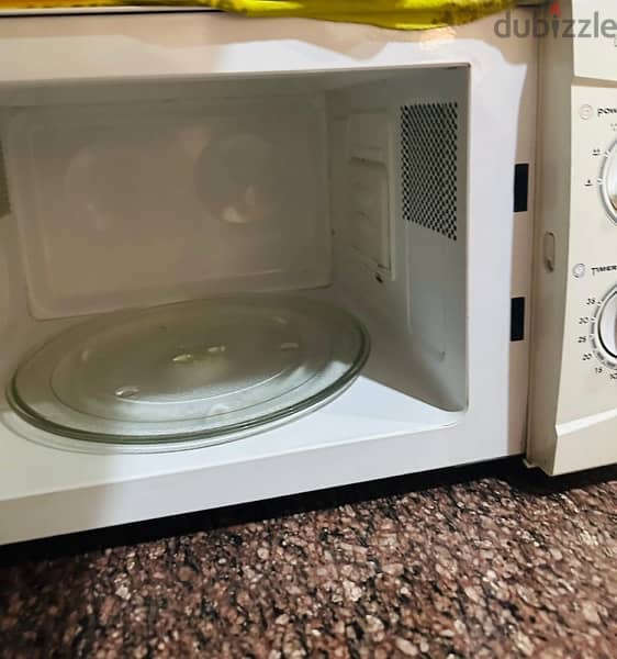 4 years used Microwave oven 1