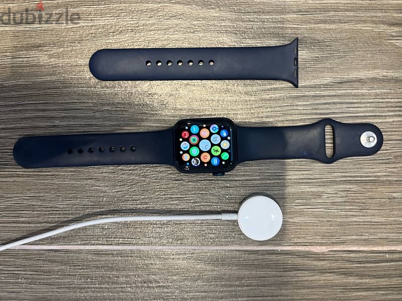 Slightly used great condition Apple Watch Series 6. (40mm Royal Blue). 0