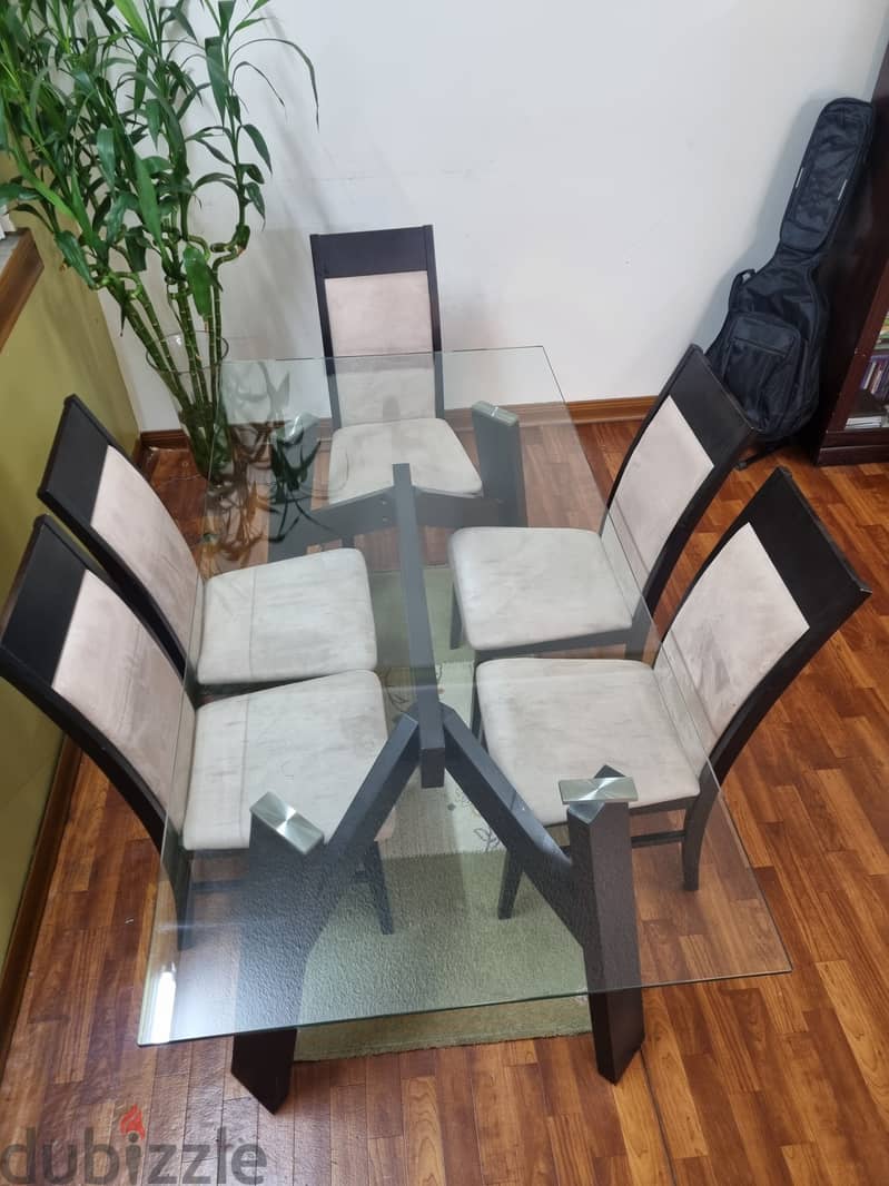 Urgent sale elegant dining table 1