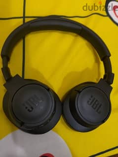 jbl original headphones Bluetooth same as new