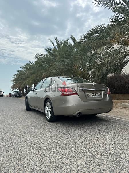 Very Clean Nissan Altima V6 2013 0